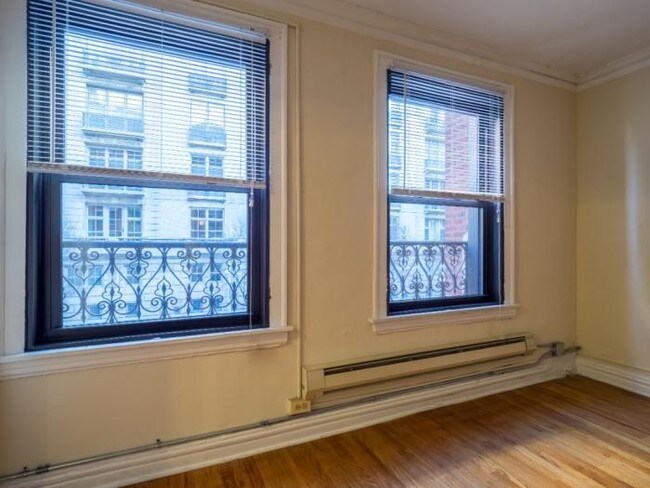 Foto del edificio - 2 bedroom in CHICAGO IL 60657