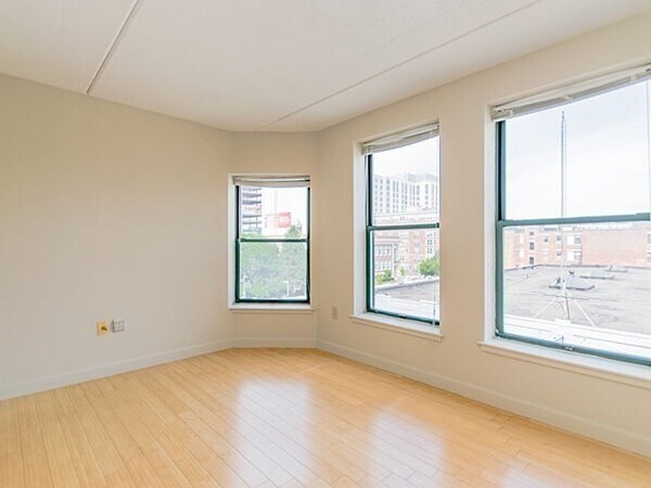 Foto del edificio - 137 Peterborough St