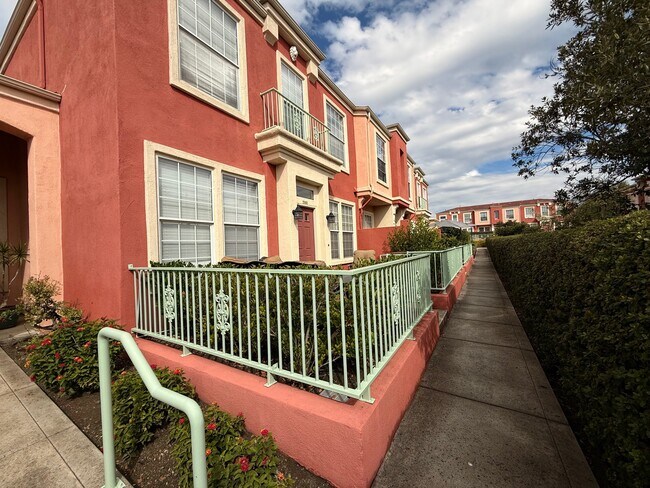 Foto del edificio - 2860 Victoria Ave