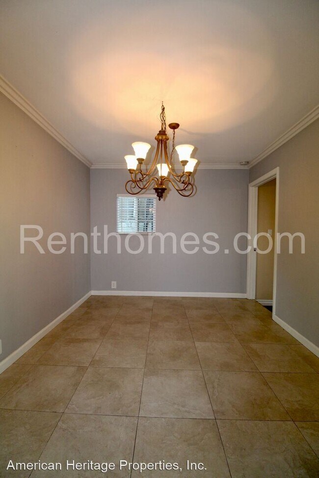 Building Photo - 4 br, 2 bath House - 93 E. Paisley Street