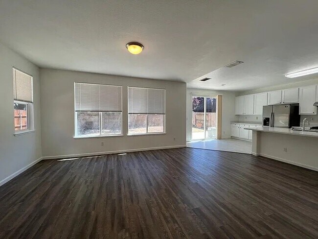 Foto del edificio - 120 Stone Valley Cir
