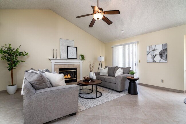 Foto del edificio - Beautiful 3 bedroom home in Clovis!