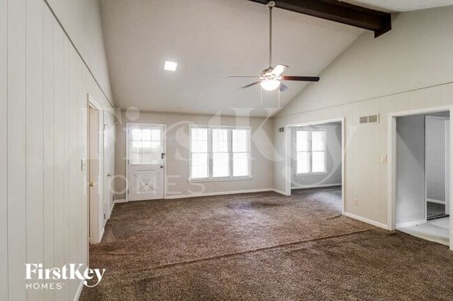Building Photo - 2137 Briarwood Court Southwest