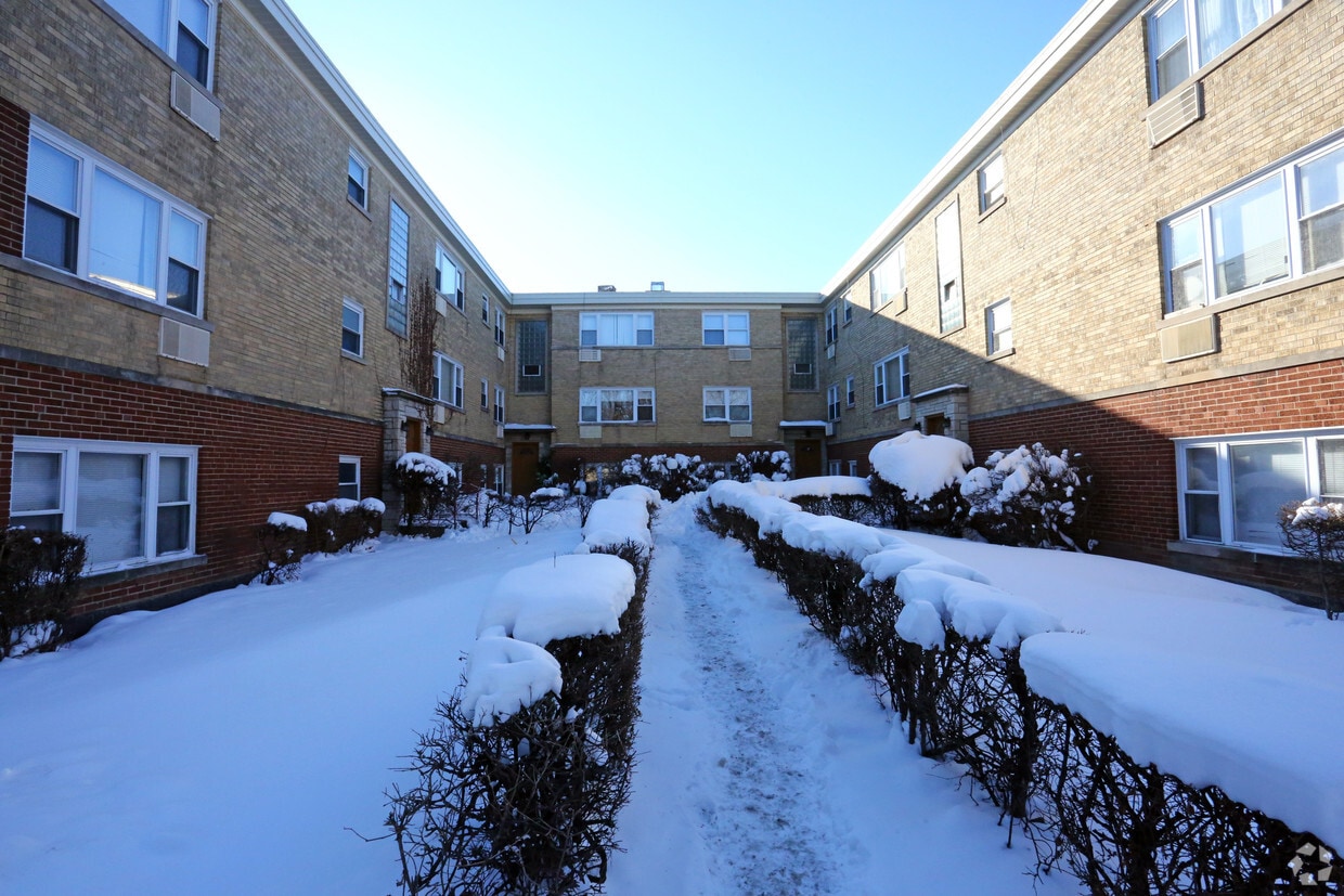 Building Photo - 5646-5652 N Jersey Ave