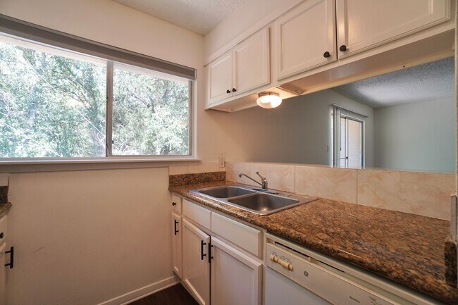 Foto del edificio - 2906 Sweeney Ln