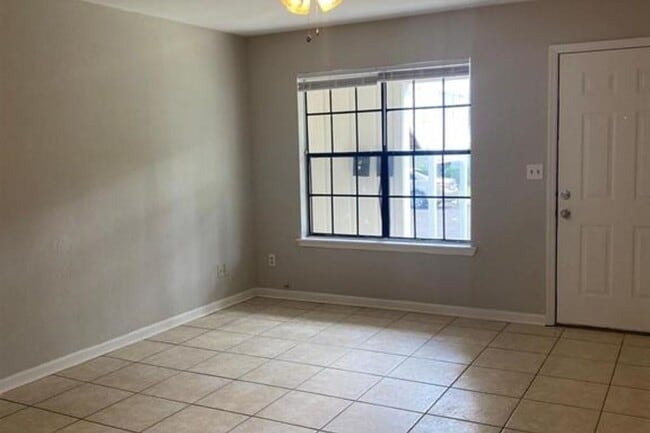 Building Photo - 1312 Nylic St