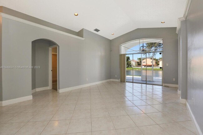 Foto del edificio - 15071 SW 49th Ct