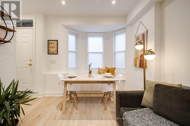 Building Photo - 760 Lawrence Ave W