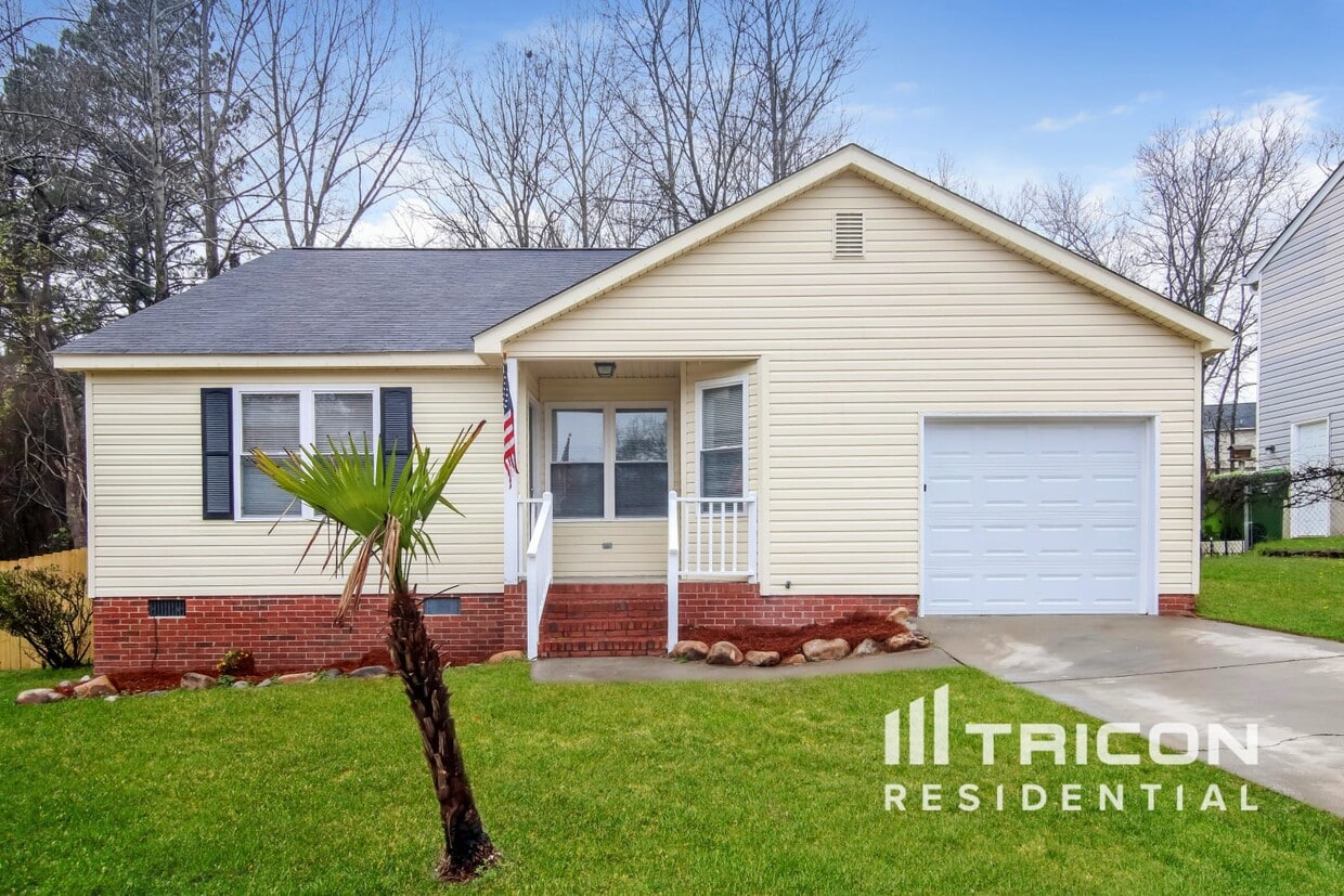 Foto principal - 305 Trowbridge Rd