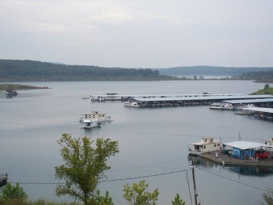 Primary Photo - Yacht Club Apartments
