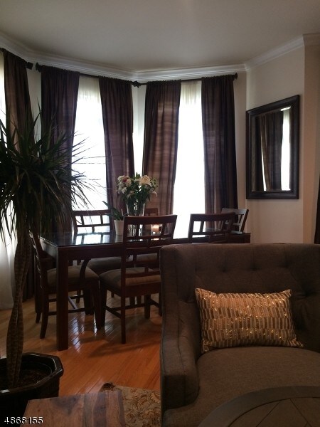 Foto del edificio - 720 Green Ln