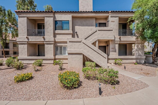 Building Photo - Fully Remodeled 2-Bedroom Condo at the Sco...