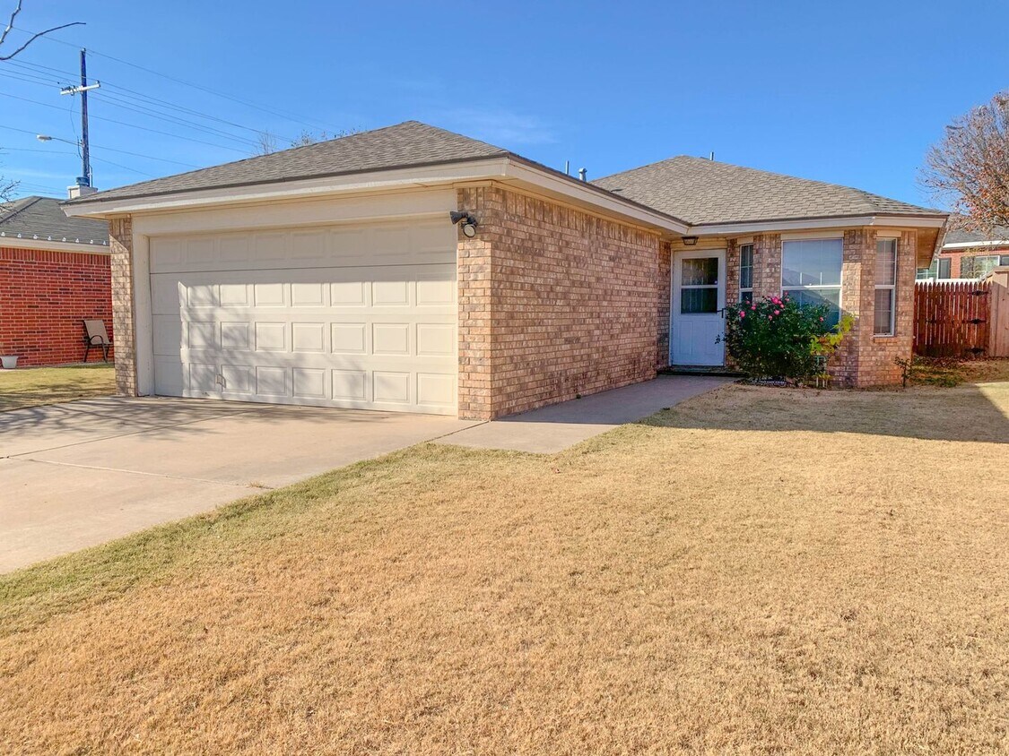 Foto principal - Beautiful Home Available 08/10!