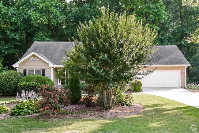 Building Photo - 120 Brookhaven Ln