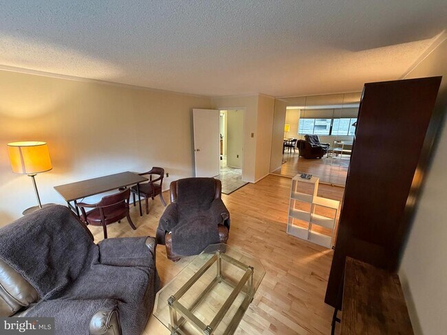 Foto del edificio - 1325 18th St NW
