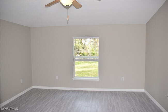 Building Photo - 212 Antis Dr