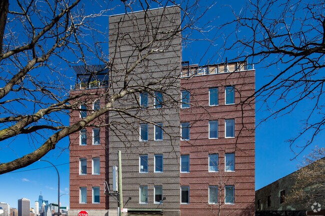 Building Photo - 75 Columbia St