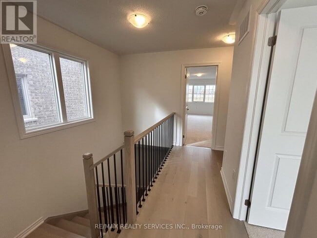 Building Photo - 8 Bridgeland Dr.