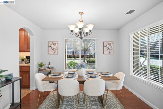 Foto del edificio - 2301 Mountain Springs Dr