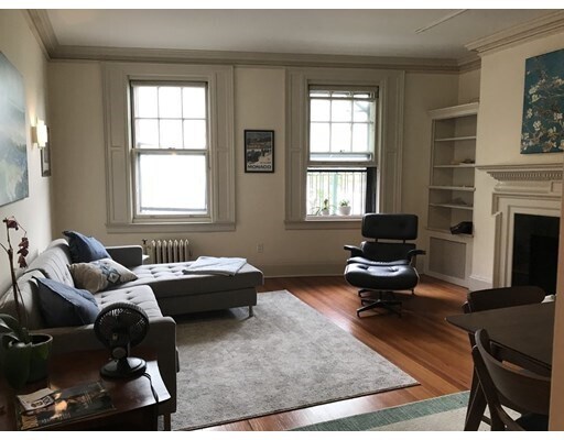 Primary Photo - 112 Pinckney St