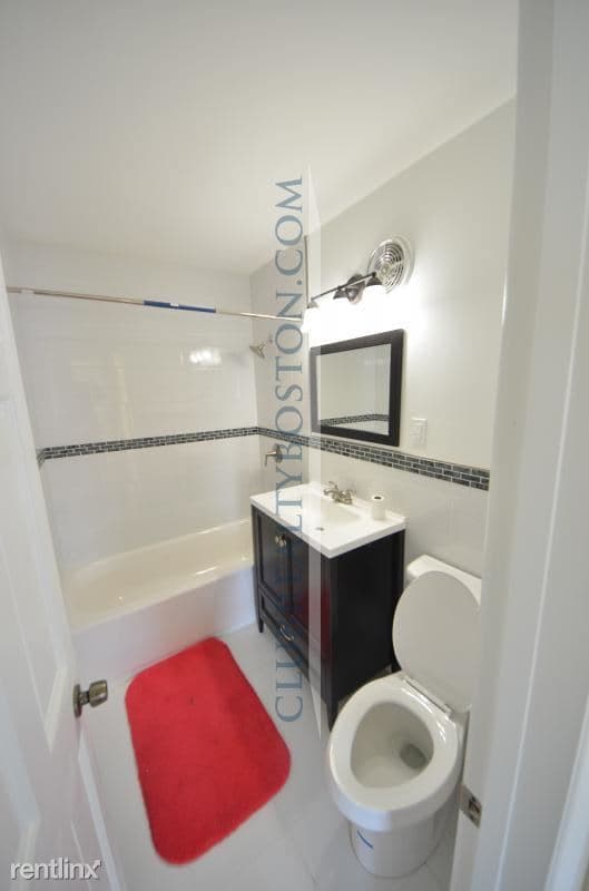Building Photo - 2 Larose Pl