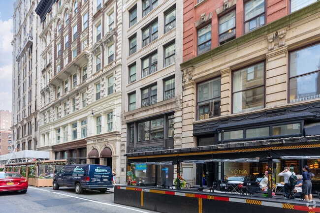 Building Photo - 40 E 20th St