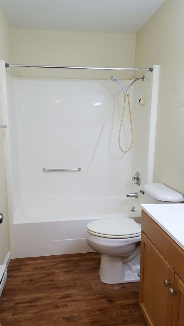 Building Photo - Greenville Apartments