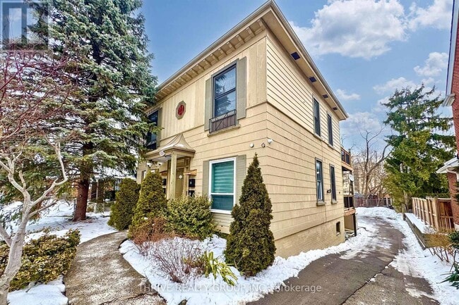 Building Photo - 140 Ridout St S