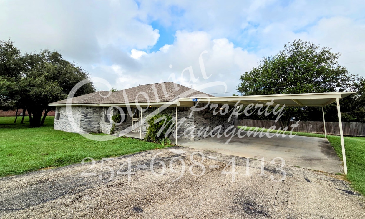 Primary Photo - Charming 3-Bed, 2-Bath Country Home in Kem...