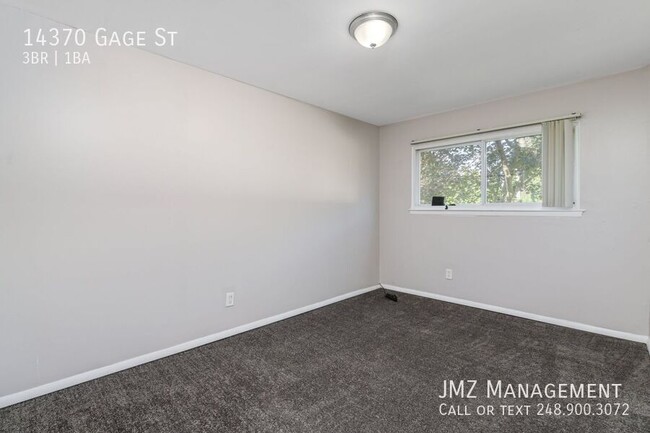 Foto del edificio - 14370 Gage St