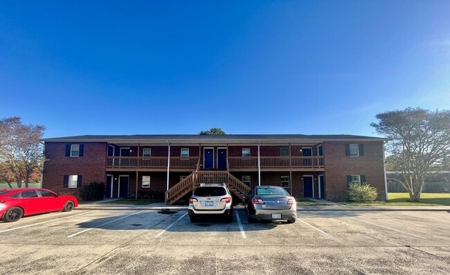 Building Photo - 1095 Cheyenne Ct