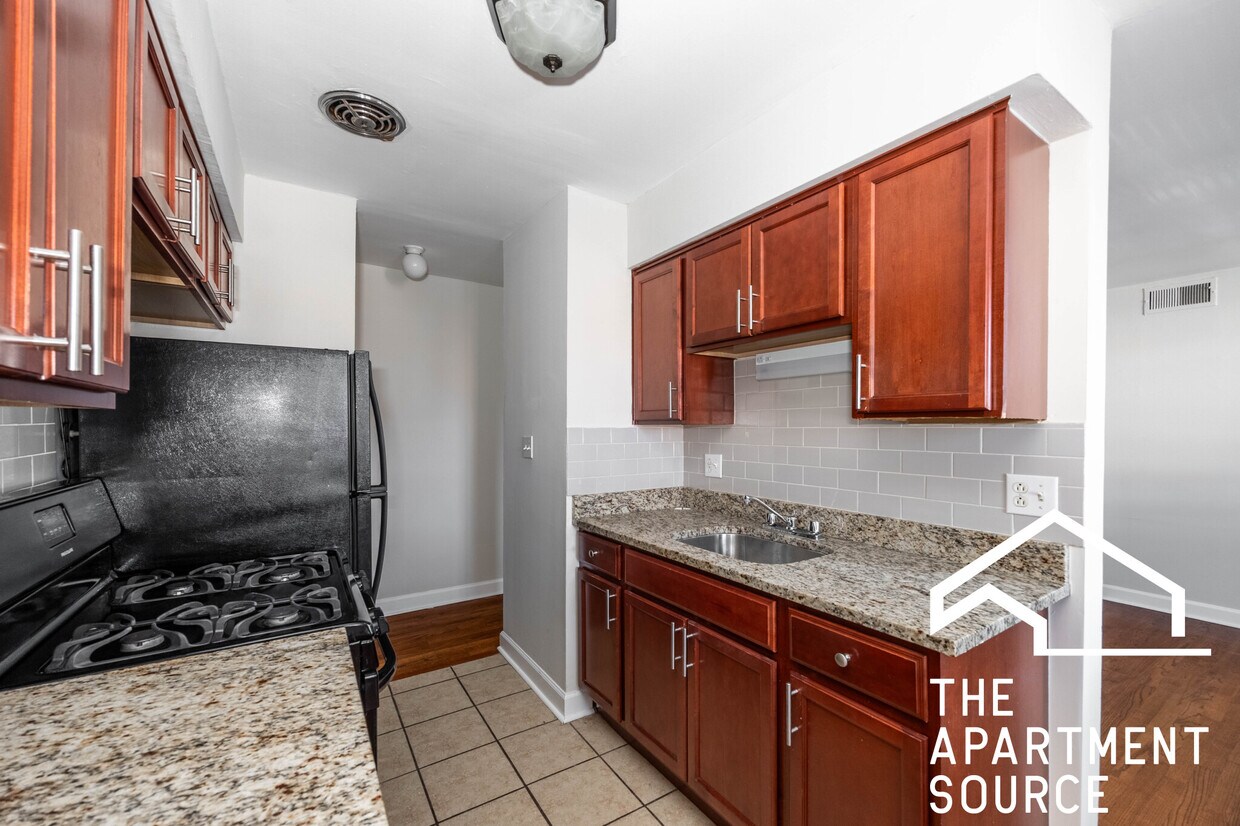 Photo - 6011 North Winthrop Ave. Unit 302