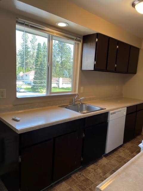 Building Photo - Brentwood Gardens Apartments
