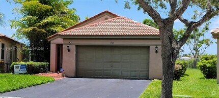 Building Photo - 1463 Presidio Dr