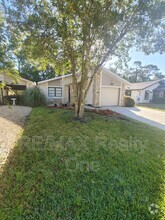 Building Photo - 25 Dogwood Dr