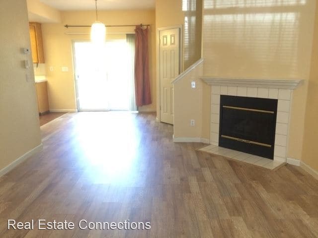 Building Photo - 4175 Renaissance Dr