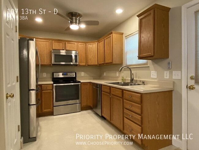 Building Photo - 107 13th St