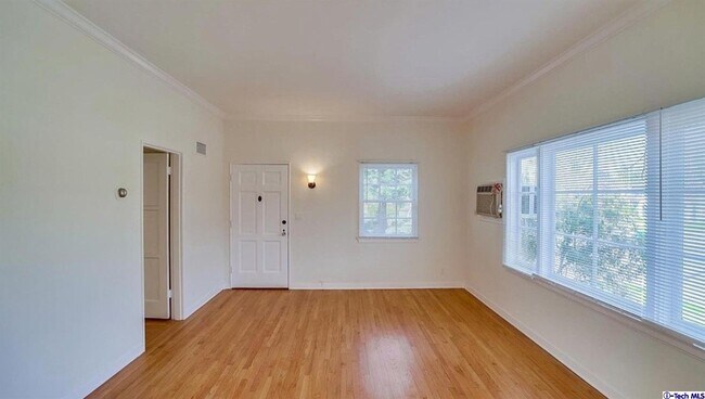 Building Photo - 1162 E Orange Grove Blvd