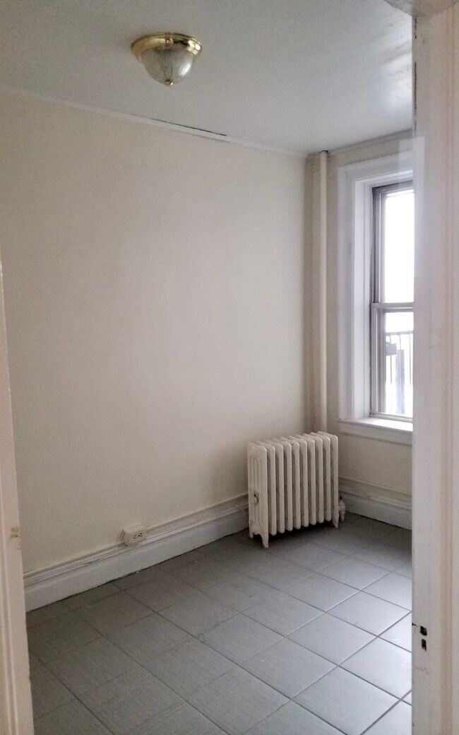 Foto del edificio - 176 Fairview Ave