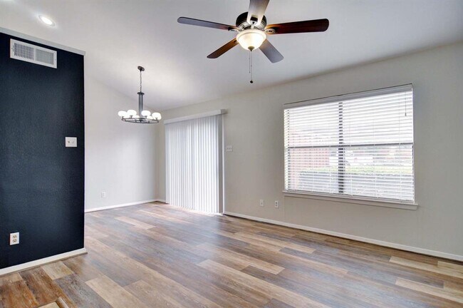 Building Photo - 5668 Cedar Creek Dr