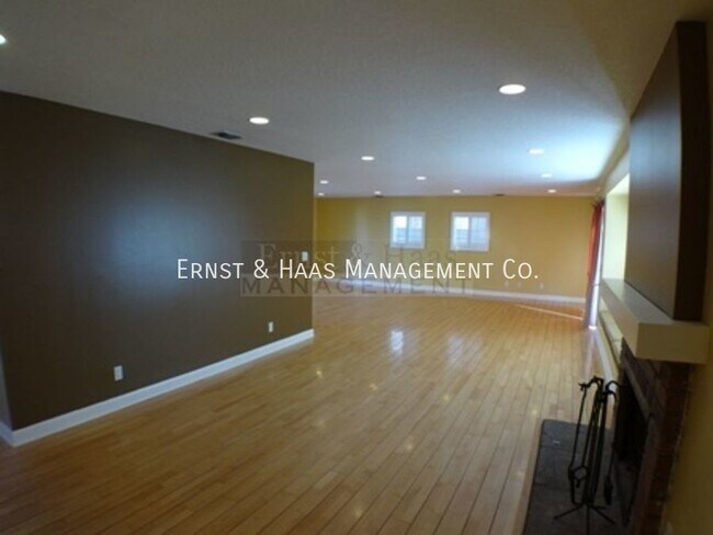 Foto del edificio - Beautiful Rossmoor Home with Spa!