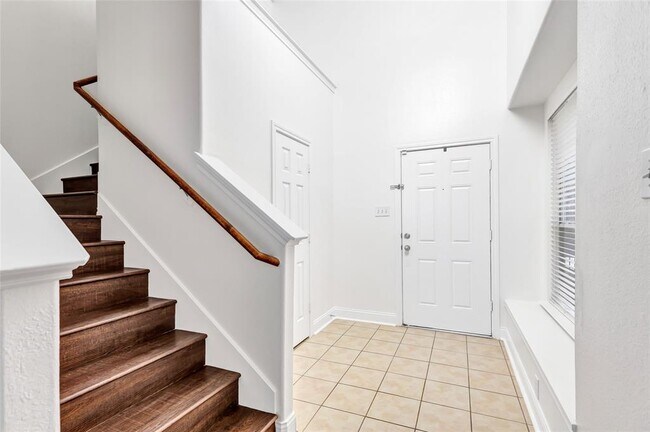 Foto del edificio - 17635 Olympic Park Ln