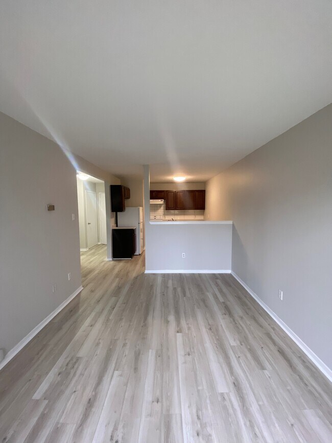 Building Photo - 11 Garshan Rd