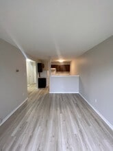 Building Photo - 11 Garshan Rd