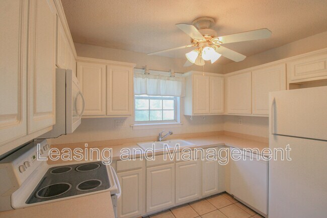 Foto del edificio - 516 Arlington Dr