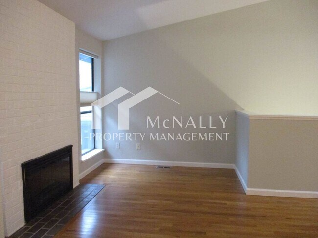Foto del edificio - Spacious 3 Bedroom, 2.75 Bathroom Condo in Gig Harbor
