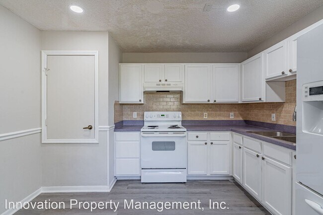 Foto del edificio - 3 br, 2 bath House - 748 Mink Ct