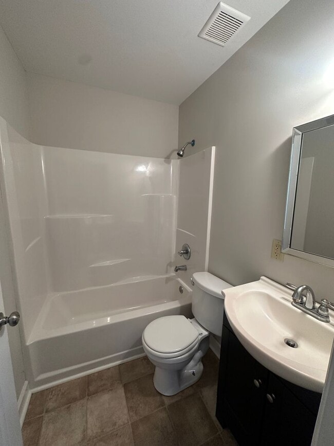 Building Photo - 1309 W 22nd St