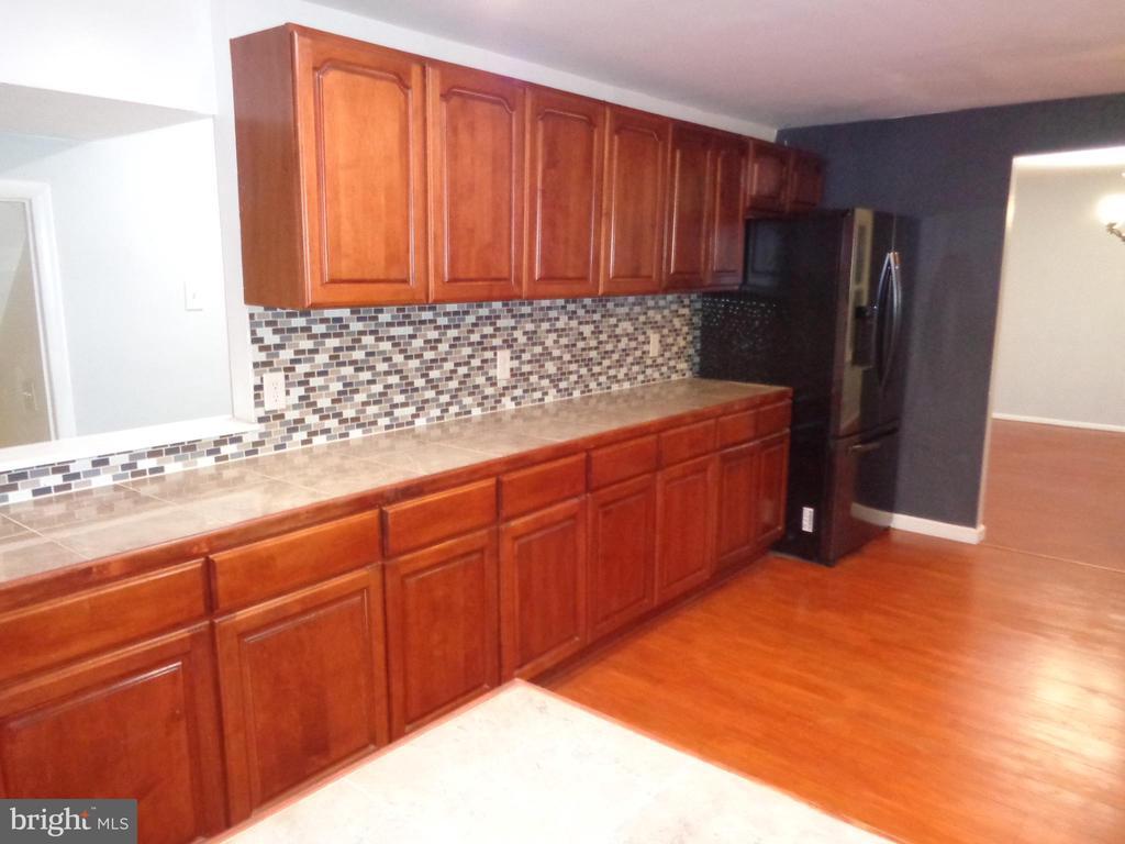 Primary Photo - 2 Middle Acre Ln