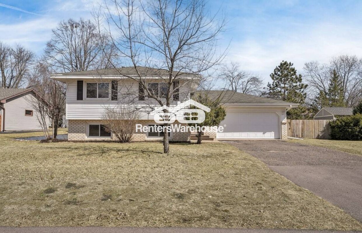 Primary Photo - 7932 Regent Ave N